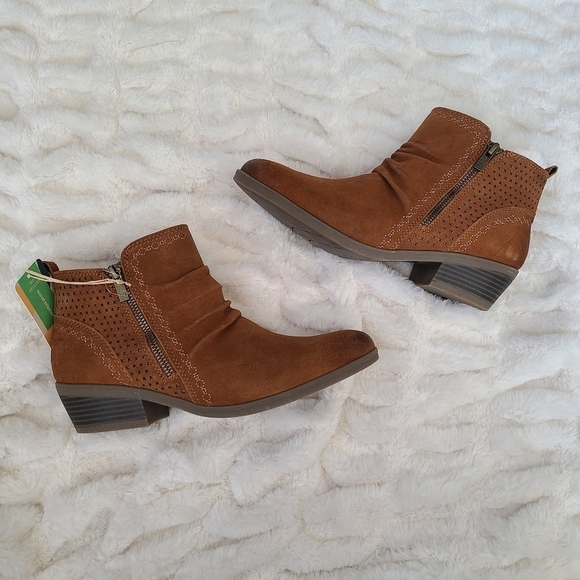 Earth Origins Shoes - Earth Origins New 8.5W Faux Suede Brown Zip Booties Boots Shoes Water Resistant